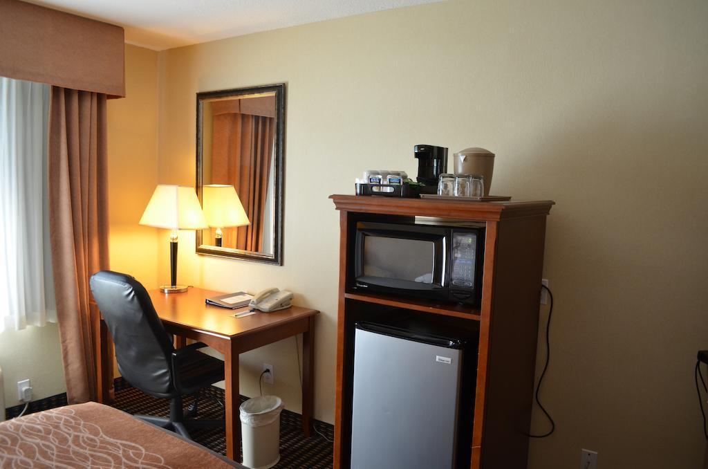 Comfort Inn & Suites Vancouver Downtown City Center Buitenkant foto