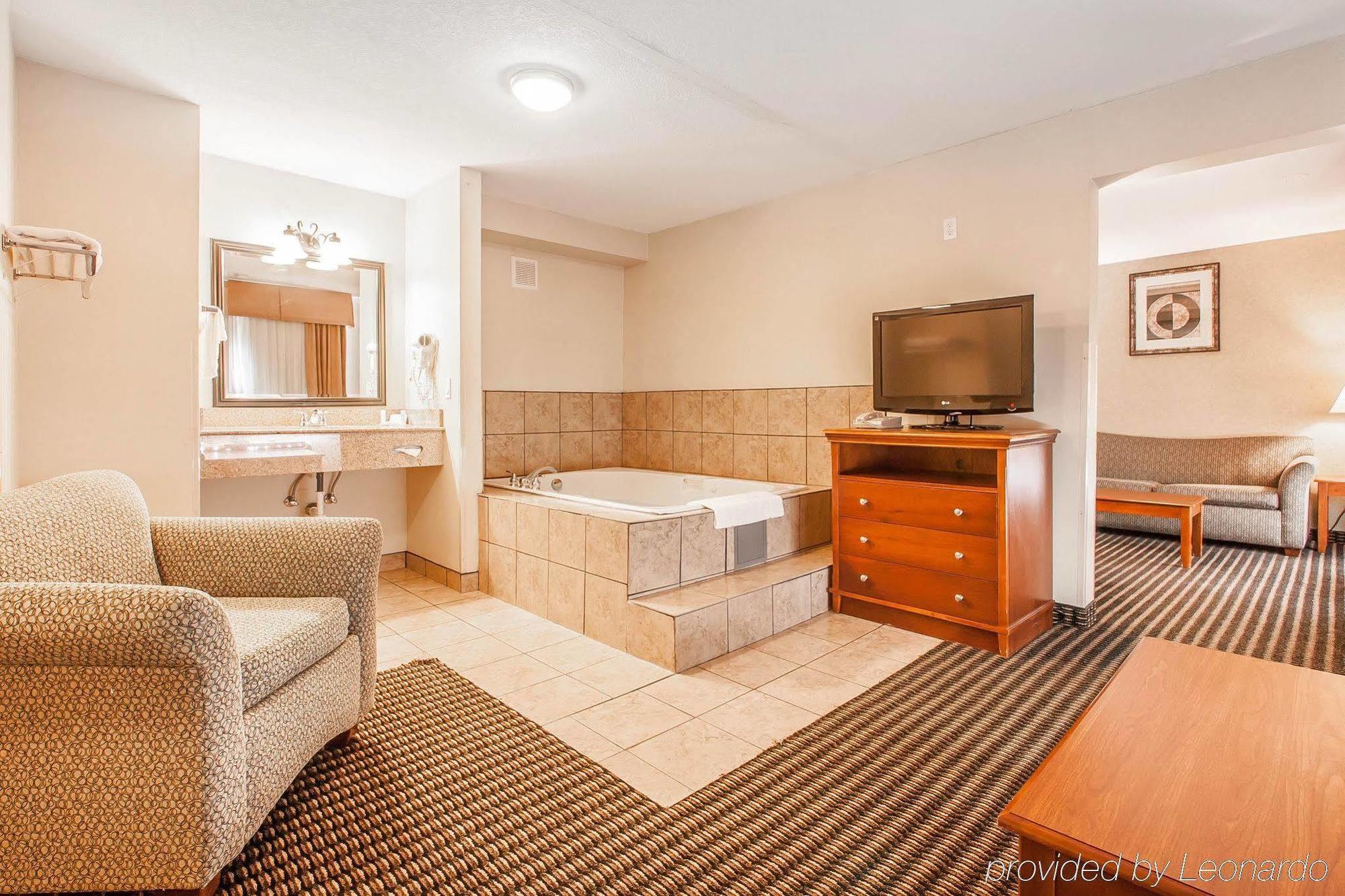 Comfort Inn & Suites Vancouver Downtown City Center Buitenkant foto