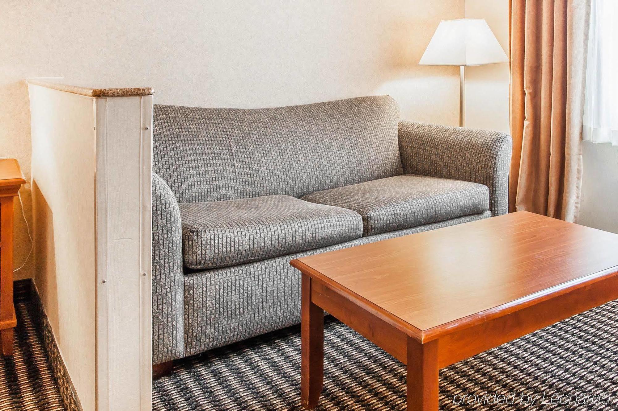 Comfort Inn & Suites Vancouver Downtown City Center Buitenkant foto